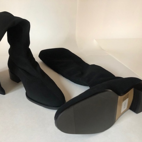 Soft, stretch, knee-high black PANARA boot. - Picture 3 of 8